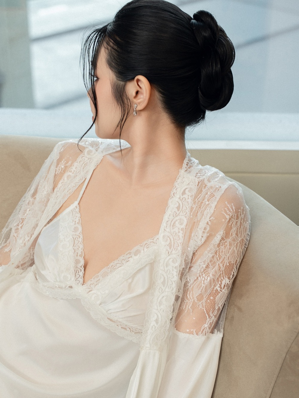 Bridal White Lace Trim Satin Chemise and Robe Set